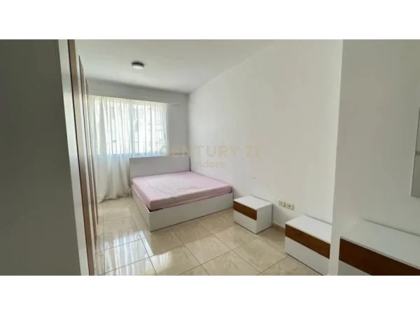 Tirane, jepet me qera apartament 2+1 Kati 7, 90 m² 450 € (Astir)