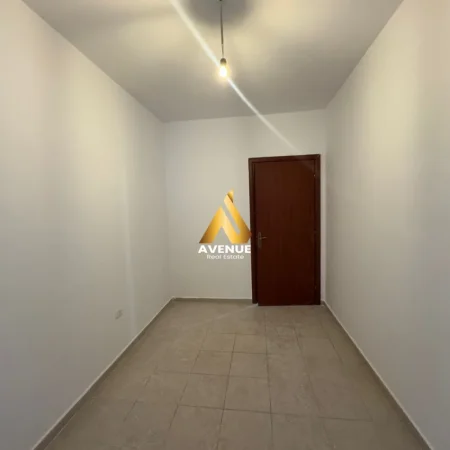 Tirane, shitet apartament 2+1+Ballkon Kati 4, 92 m² 122.000 € (rruga migjeni)
