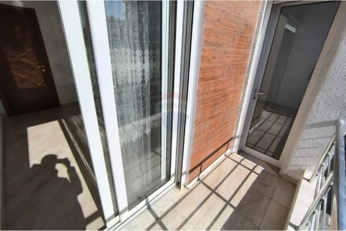 Tirane, shitet 1+1+Ballkon Kati 4, 61 m² 78.000 € 