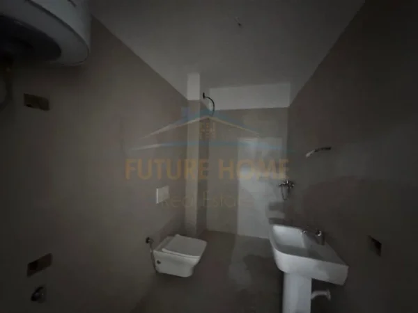 Durres, shitet apartament 1+1+Ballkon Kati 7, 81 m² 117.450 € (QERRET)