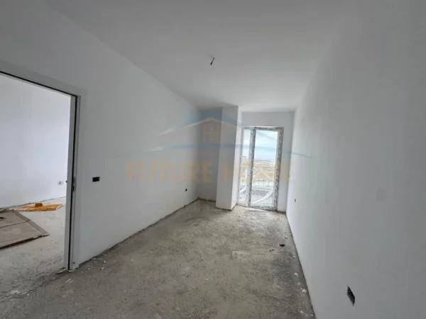 Durres, shitet apartament 1+1+Ballkon Kati 7, 81 m² 117.450 € (QERRET)