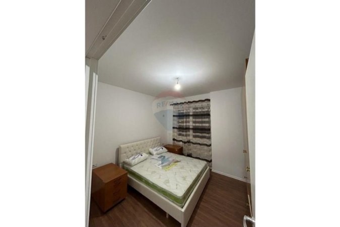 Tirane, jepet me qera apartament 1+1 Kati 2, 73 m² 400 € (Baldushk)