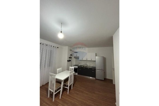 Tirane, jepet me qera apartament 1+1 Kati 2, 73 m² 400 € (Baldushk)