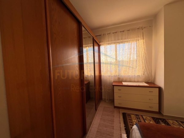 Durres, jepet me qera apartament 2+1+Ballkon Kati 9, 110 m² 320 € (ISH URT)