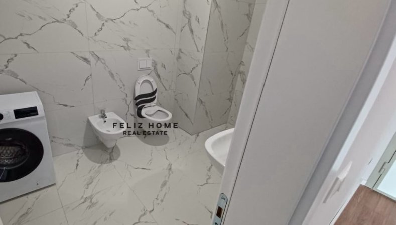Tirane, jepet me qera apartament 1+1+Ballkon Kati 5, 75 m² 500 € (FUSHA E AVIACIONIT)