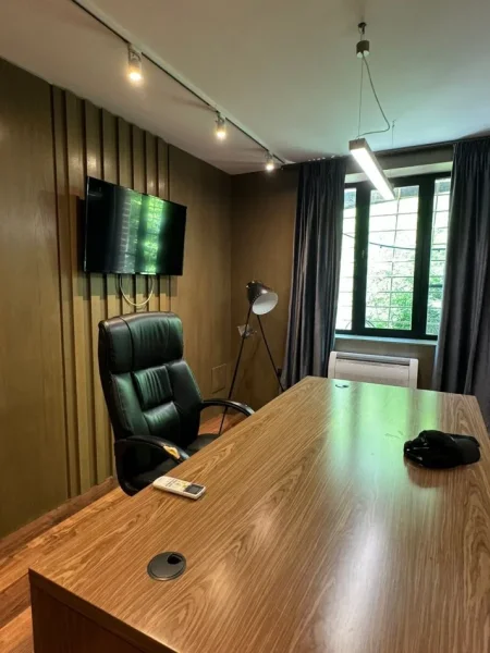 Tirane, shitet ambjent biznesi Kati 0, 61 m² 200.000 € (Rr. Elbasanit)