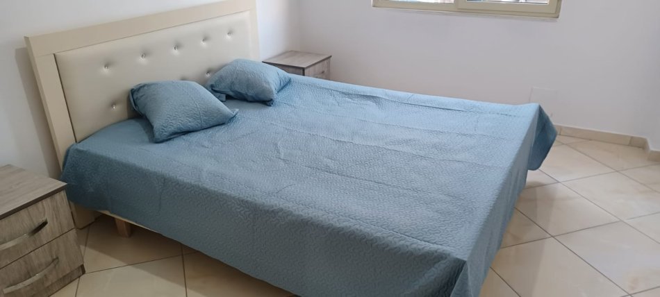 Tirane, jepet me qera apartament 1+1 Kati 3, 70 m² 450 € (Don Bosko)