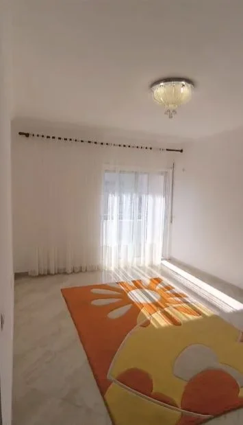 Tirane, shitet apartament 1+1 Kati 2, 57 m² (Fresk)