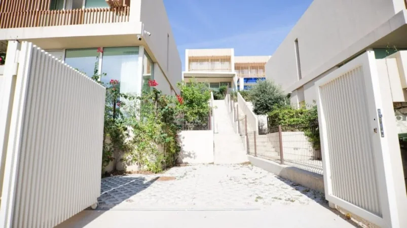 SHITET VILE TWIN: 2+1+Verande me Pamje Fantastike nga Deti (📍 Green Coast - Palase) - 100% e Re 210 m² (1.100.000 Euro)