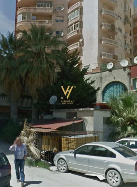 Vlore, shitet dyqan Kati 0, 65 m² 163.000 € (SKELE)