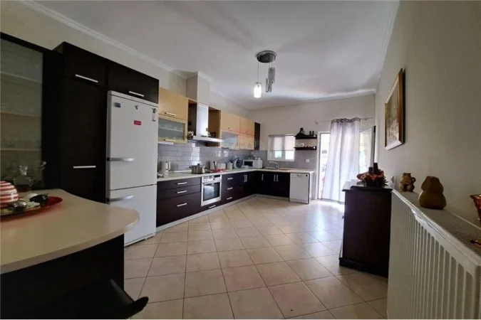 Vlore, shitet apartament duplex Dublex Kati 2, 172 m² 167.000 € (At Kristo Negovani)