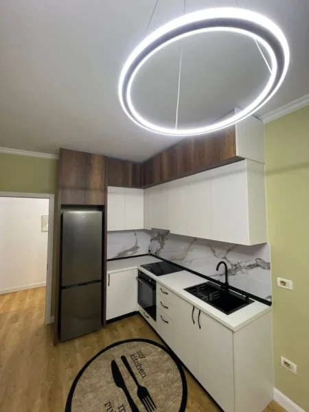 Tirane, shitet apartament 2+1+Aneks Kati 6, 95 m² 126.000 € (astir)