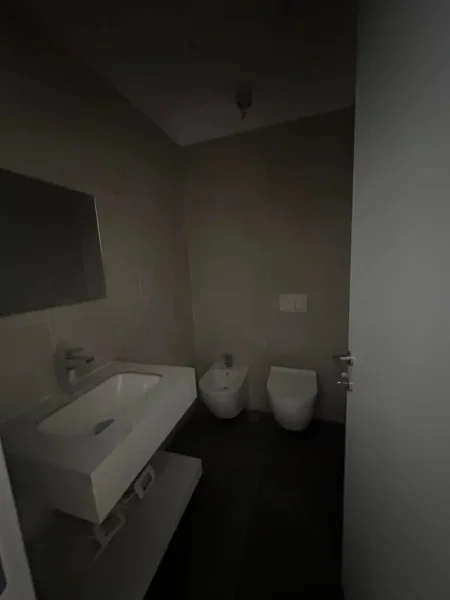 Tirane, shitet apartament 1+1+Ballkon Kati 4, 62 m² 71.645 € (Univers City)