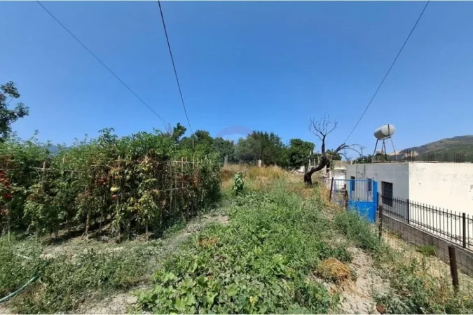 Vlore, shitet truall , 500 m² 70.000 € (Radhime)