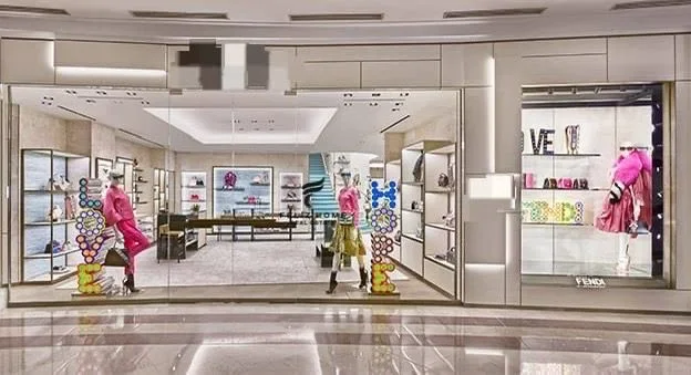 Tirane, jepet me qera dyqan Kati 0, 160 m² 5.000 € (MYSLYM SHYRI)