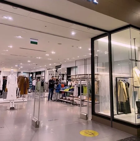 Tirane, jepet me qera dyqan Kati 0, 220 m² 7.000 € (MYSLYM SHYRI)