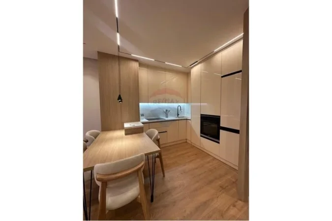 Tirane, jepet me qera apartament 1+1 Kati 3, 70 m² 550 € (Pallati me Shigjeta)