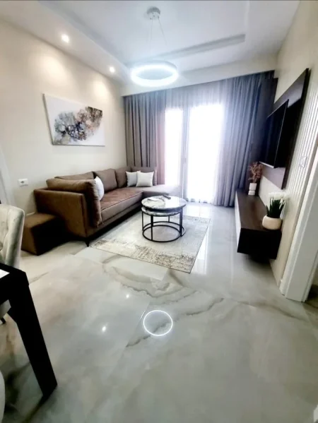 Tirane, jepet me qera apartament 2+1+Aneks+Ballkon Kati 17, 110 m² 1.200 € (21 dhjetori , rruga e kavajes)