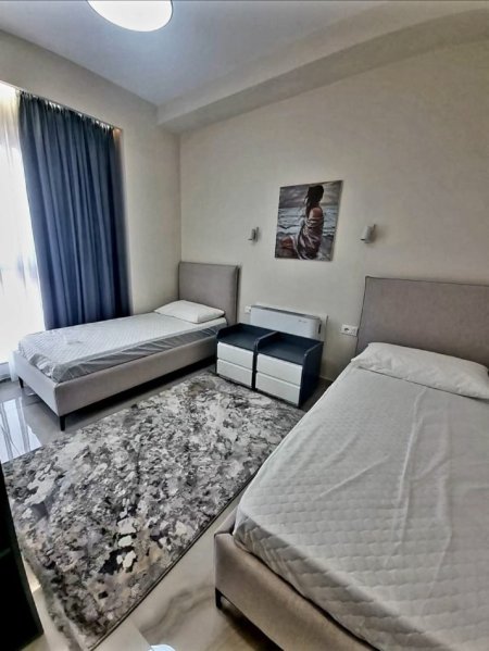 Tirane, jepet me qera apartament 2+1+Aneks+Ballkon Kati 17, 110 m² 1.200 € (21 dhjetori , rruga e kavajes)
