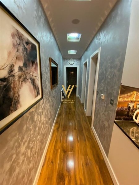 Tirane, jepet me qera apartament 2+1+Ballkon Kati 3, 75 m² 450 € (ALLIAS)