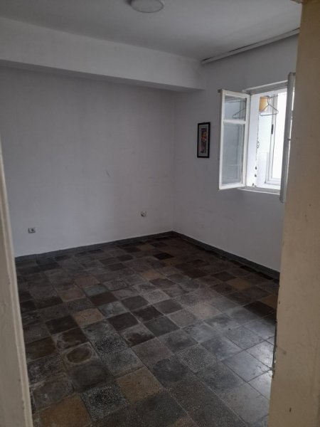 Tirane, jap me qera apartament duplex 1+1+Ballkon Kati 3, 50 m² 280 € (Jan Kukuzeli)
