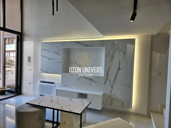 Vlore, shitet apartament duplex 1+1 Kati 0, 98 m² 325.000 € 