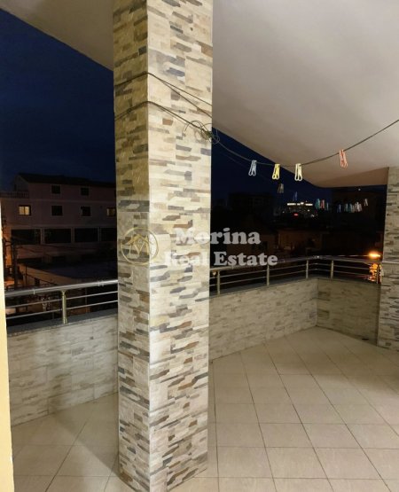 Tirane, jepet me qera shtepi 2+1+Ballkon Kati 3, 126 m² 450 € (Rruga 5 Maji)