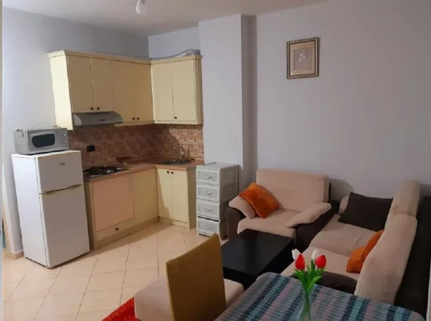 Tirane, jepet me qera apartament 1+1+Ballkon Kati 4, 75 m² 350 € (ASTIR)