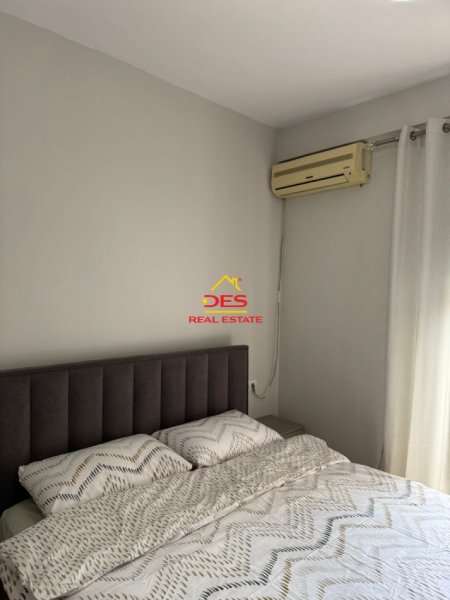Vlore, jepet me qera apartament 1+1+Ballkon Kati 4, 70 m² 350 € (Rruga Dhimitër Konomi)