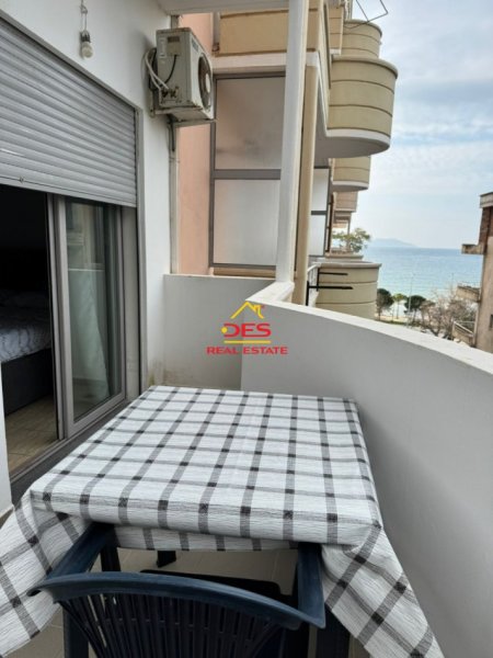 Vlore, jepet me qera apartament 1+1+Ballkon Kati 4, 70 m² 350 € (Rruga Dhimitër Konomi)