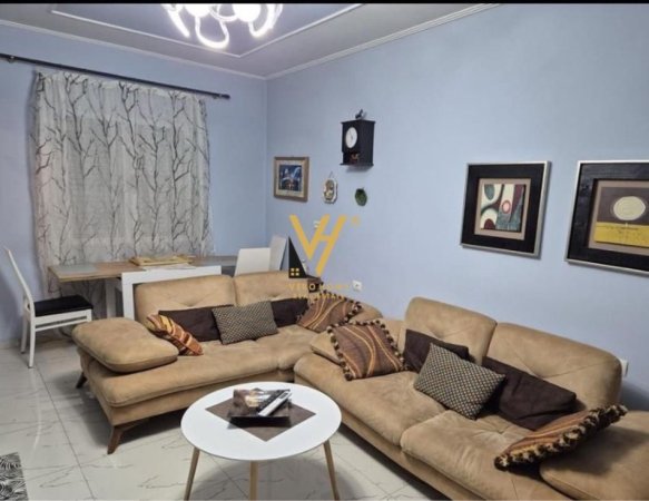 Tirane, jepet me qera apartament 1+1+Ballkon Kati 4, 70 m² 500 € (ALI DEMI)