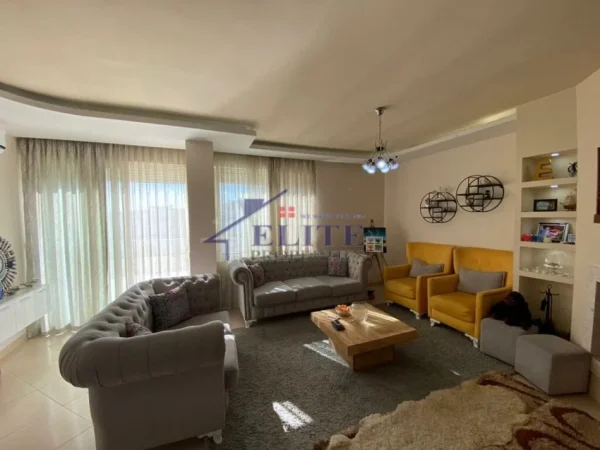 Tirane, shitet apartament+verande | Penthouse 4+1+Aneks+Ballkon Kati 8, 180 m² 370.000 € (Astir)