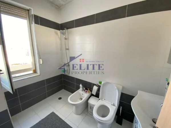 Tirane, shitet apartament+verande | Penthouse 4+1+Aneks+Ballkon Kati 8, 180 m² 370.000 € (Astir)