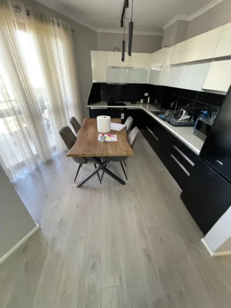 Tirane, shitet apartament 3+1+Aneks+Ballkon Kati 4, 110 m² 165.000 € (Astir)