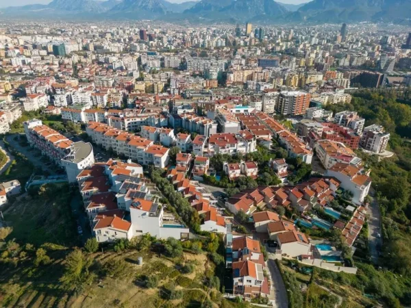 Tirane, jepet me qera ambjent biznesi Kati 4, 800 m² 7.000 € (Kodra e Diellit)
