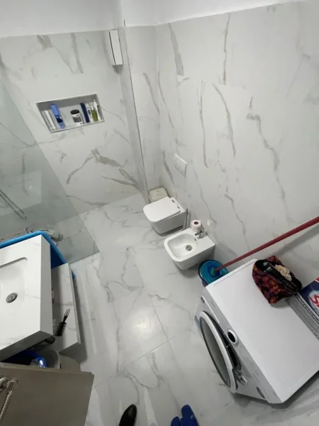 Tirane, shitet apartament 3+1 Kati 4, 110 m² 165.000 € (Astir)