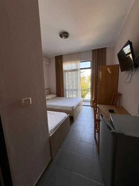 Durres, shitet hotel Kati 3, 600 m² 1.200.000 € (Shkembi i Kavajes)