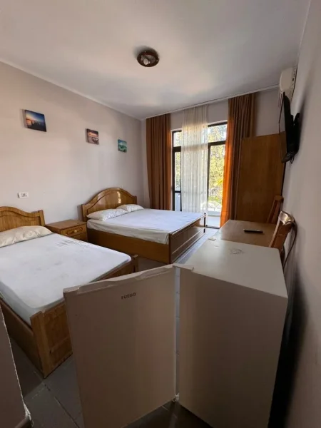 Durres, shitet hotel Kati 3, 600 m² 1.200.000 € (Shkembi i Kavajes)