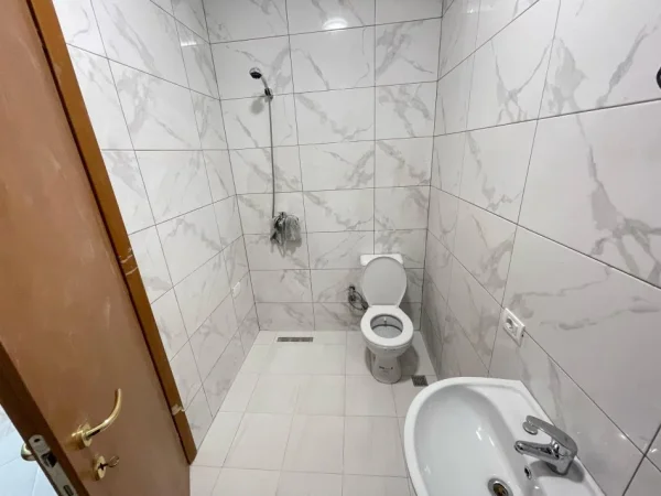 Tirane, shitet apartament 1+1 , 60 m² 78.000 € (Fresk)