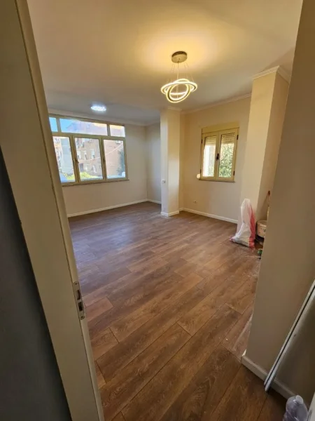 Tirane, shitet apartament 2+1+Aneks+Ballkon Kati 2, 80 m² 145.000 € (Rruga Asdreni)