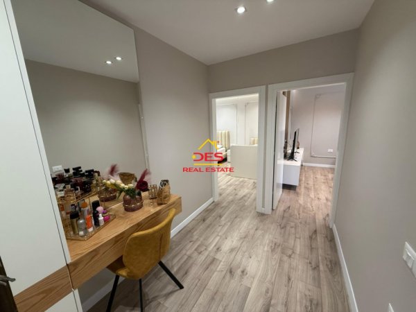Vlore, jepet me qera apartament 1+1+Ballkon Kati 4, 70 m² 300 € (Rruga Osman Haxhiu)