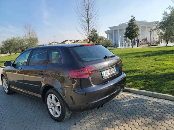 Durres, shitet makine Shitet ose ndrrohet Audi a3 1.9 viti 2009 Nafte, e zeze Kondicioner 260.000 km 4.501 €