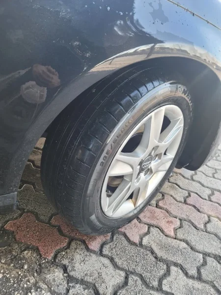 Durres, shitet makine Shitet ose ndrrohet Audi a3 1.9 viti 2009 Nafte, e zeze Kondicioner 260.000 km 4.501 €