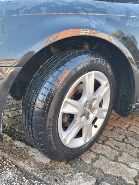 Durres, shitet makine Shitet ose ndrrohet Audi a3 1.9 viti 2009 Nafte, e zeze Kondicioner 260.000 km 4.501 €