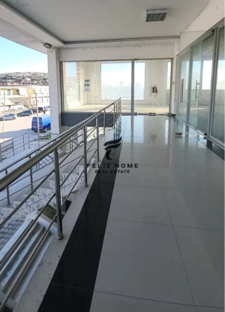 Tirane, jepet me qera dyqan Kati 2, 50 m² 700 € (ASTIR)