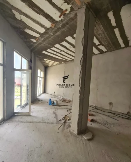 Tirane, shitet dyqan Kati 0, 120 m² 202.000 € (LIQEN I THATE)