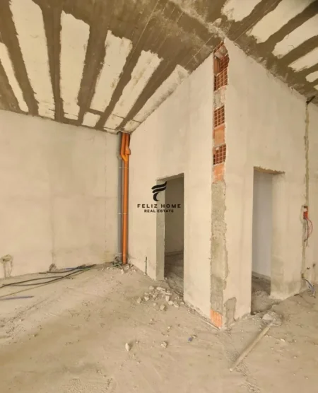 Tirane, shitet dyqan Kati 0, 120 m² 202.000 € (LIQEN I THATE)