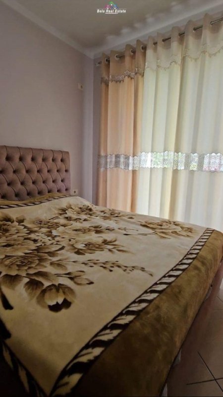 Tirane, jepet me qera apartament 1+1+Ballkon Kati 4, 60 m² 380 € (misto mame)