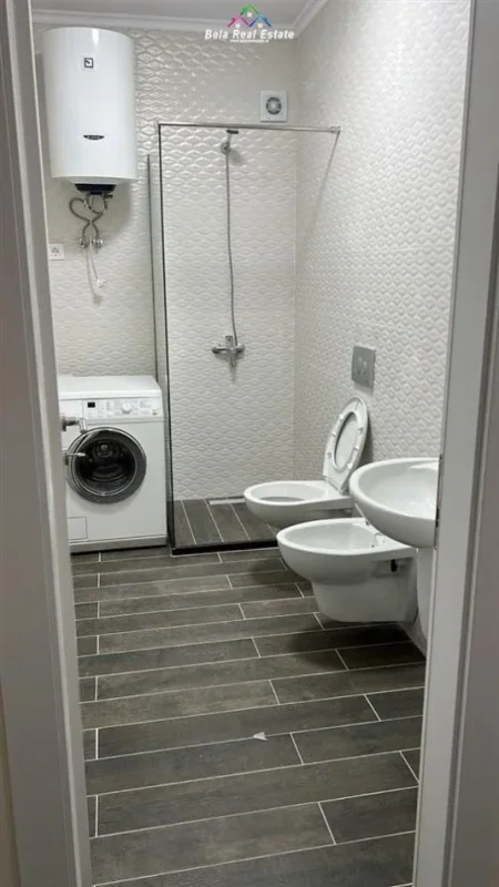 Tirane, jepet me qera apartament 2+1 Kati 6, 85 m² 500 € (Rruga e Kavajes, Kompleksi Golden Park)
