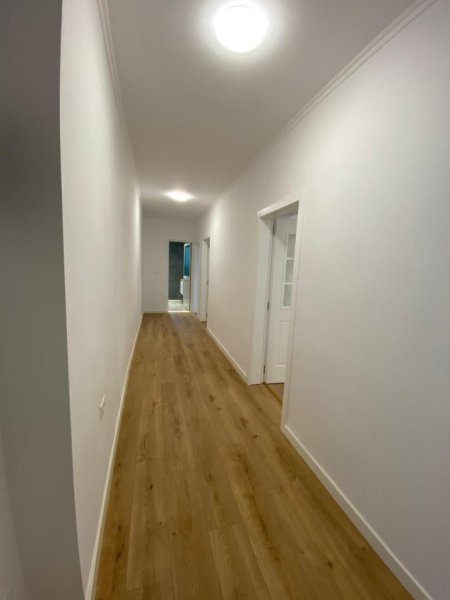 Tirane, shitet apartament 2+1 Kati 2, 83 m² 185.000 € (Rruga e Durresit, Colosseu)